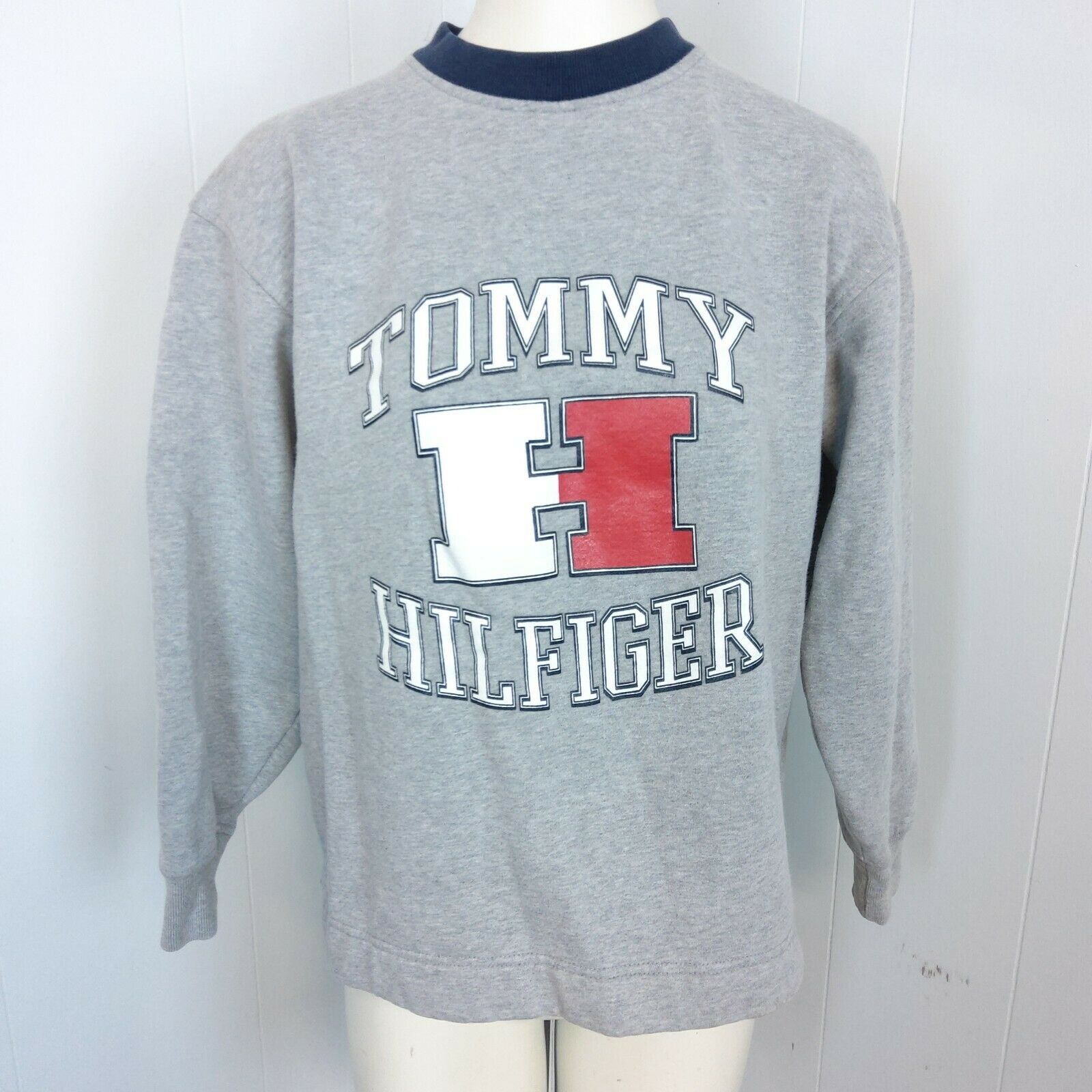 Vintage Tommy Hilfiger Sweater Sz M Pullover Jumper Spellout Logo
